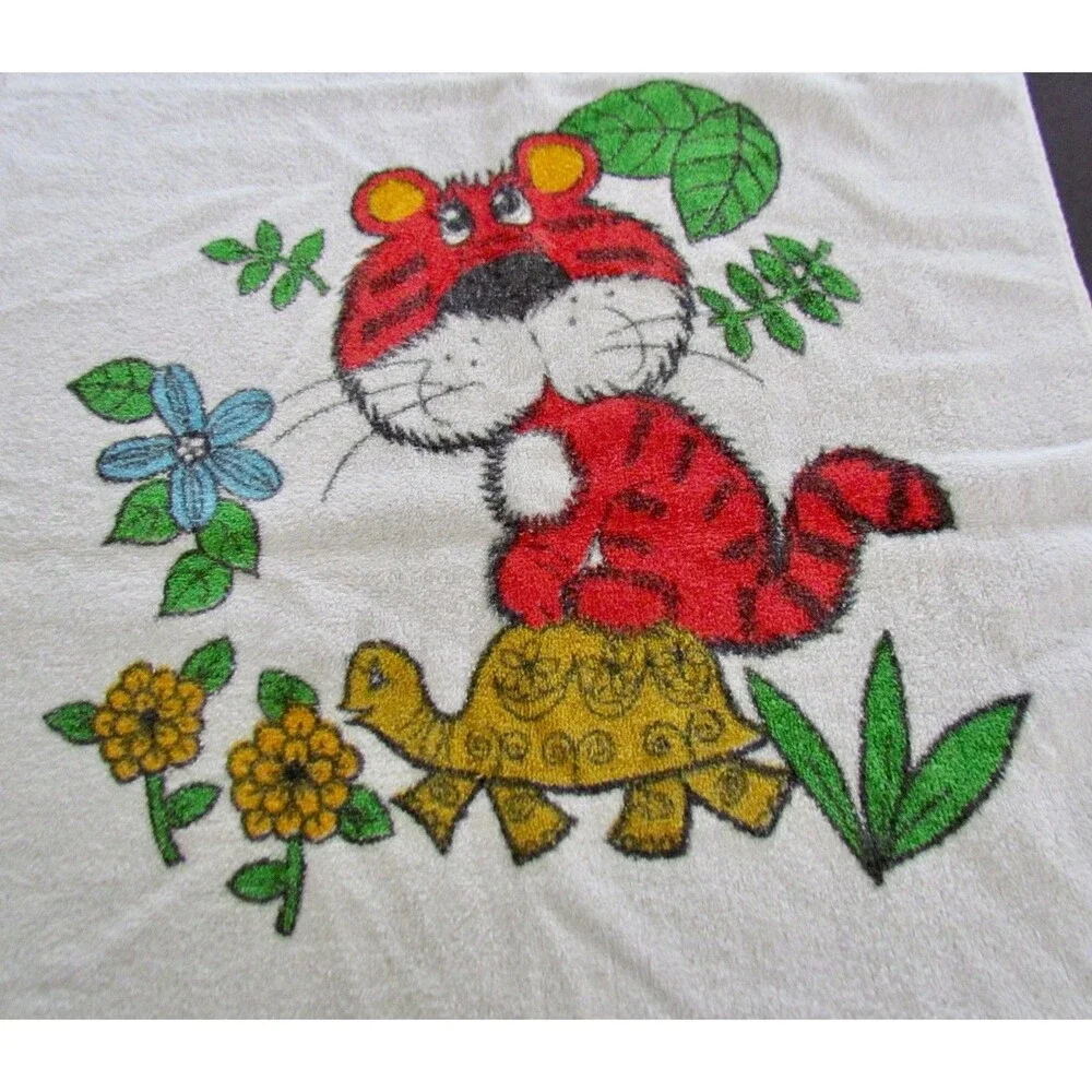 Vintage 1970s Cannon Bath Towel Monticello Tiger Frog Turtle Fringed